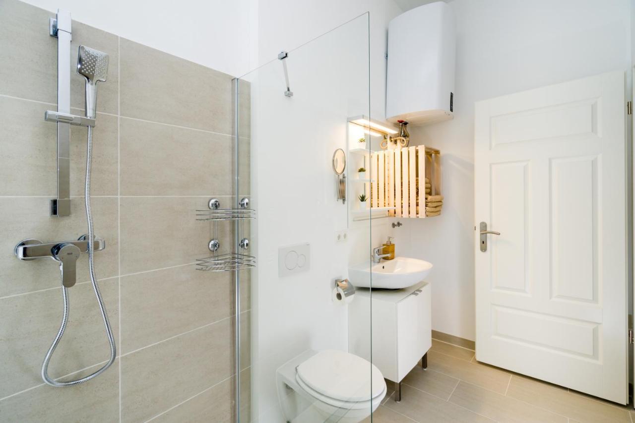 The Lohmeyerstr Hh, 2 Bed Rooms Up To 5 People برلين المظهر الخارجي الصورة